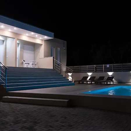 Appartement Marroni Retreat - Pool - - Gym