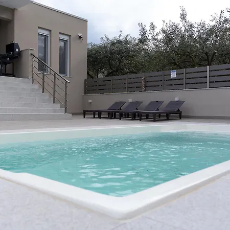 Marroni Retreat - Pool - - Gym Apartamento
