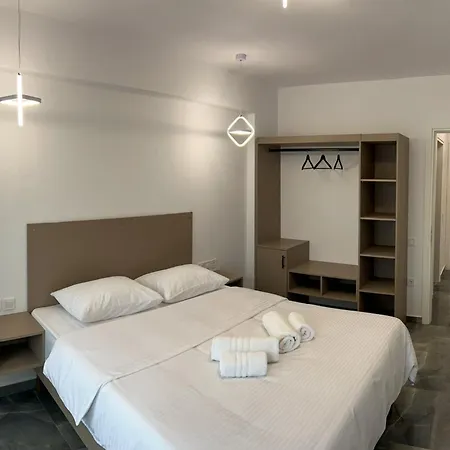 Marroni Retreat - Pool - - Gym Appartement
