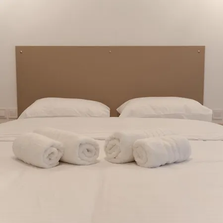 Marroni Retreat - Pool - - Gym