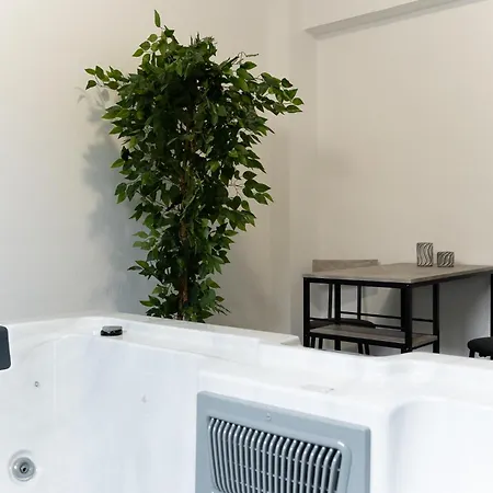 Appartement Marroni Retreat - Pool - - Gym